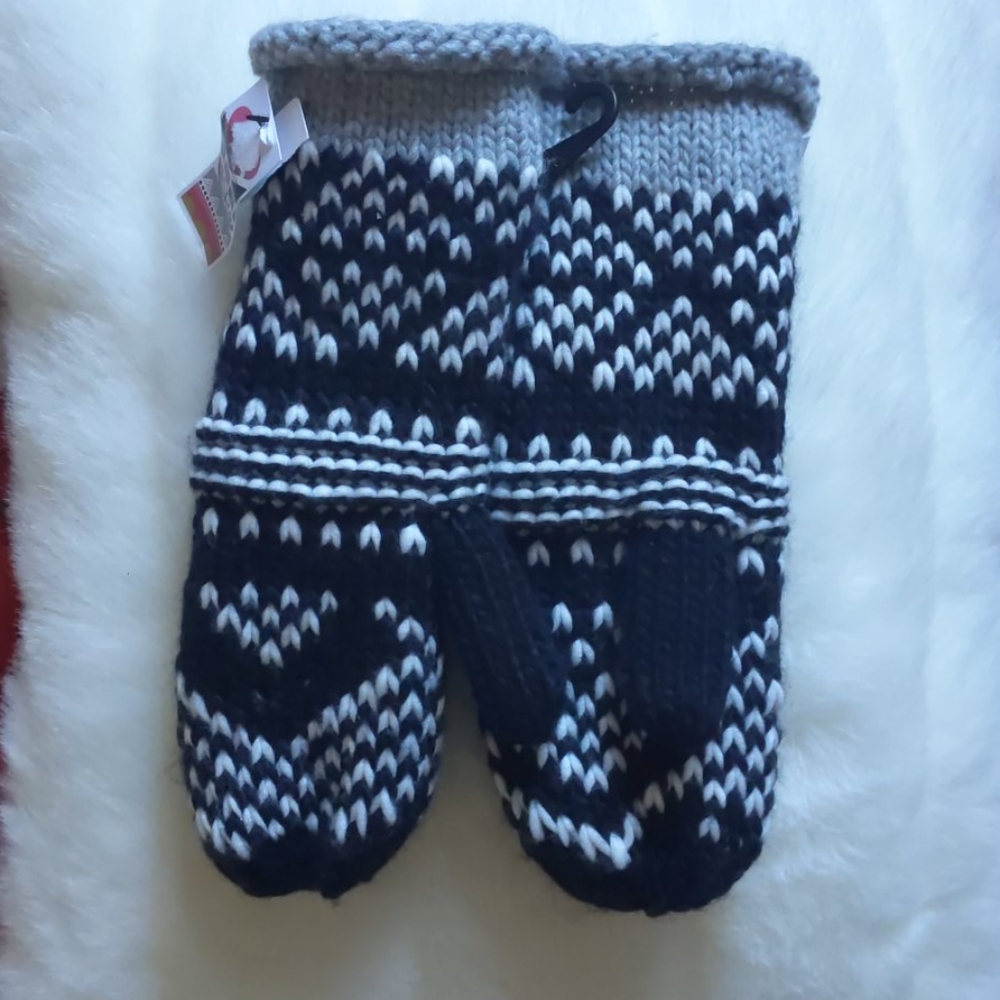 š¼āļøZella Mittens - Picture 4 of 7